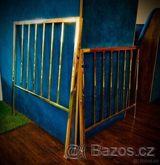 Stará mosazná postel