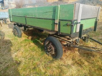 Vlek dvouonápravový za traktor