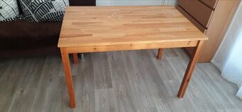 Jídelní stůl z masivu 120 x 75cm