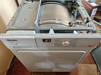 Sušička Miele T8164 wp