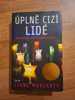 Úplně cizí lidé