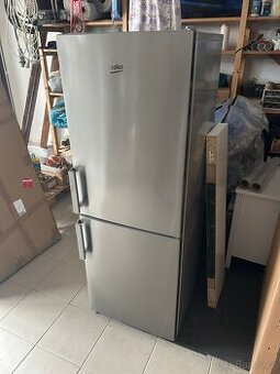 Lednička lednice BEKO s mrazákem