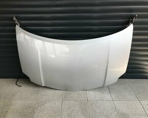 Toyota Auris kapota, výztuha, panty