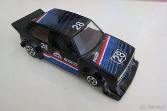 Model auta Wolksvsgen Golf GTI Polistil 1:40