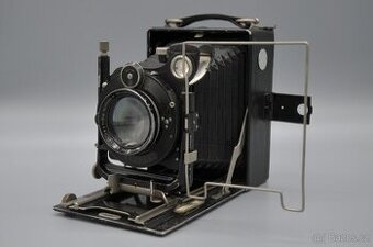 Historický měchový fotoaparát Rodenstock