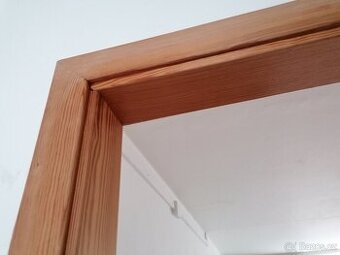 Obložková dřevěná zárubeň futra