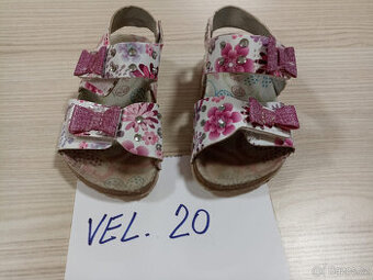 Dětské boty sandálky velikost 20