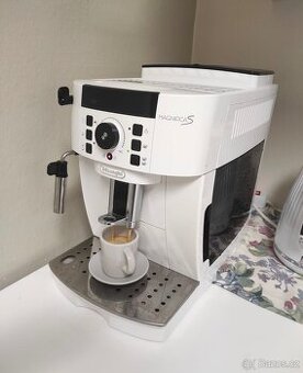 Delonghi magnifica S, automatický kávovar