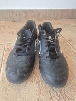 Turfy Umbro 38,5 - 1