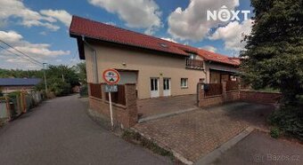 Pronájem komerční Obchodní prostory, 285㎡