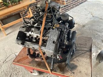 Motor Mercedes w202