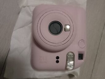 Prodám Instax mini 12 - 1