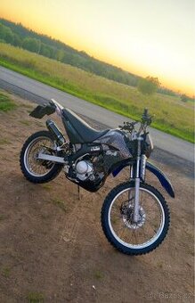 Yamaha XT125R