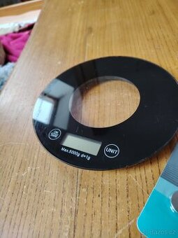 malá kuchyňská váha