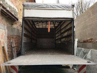 Sklad na kolech Mercedes Atego, vyměním