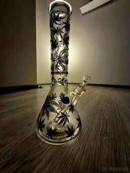 Super Heroes Beaker Weed Leaves 34,5 cm