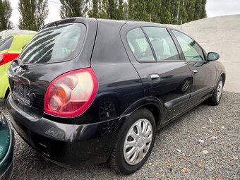 Nissan Almera