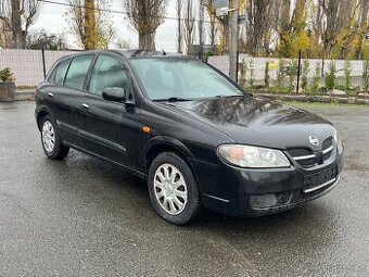 Nissan Almera
