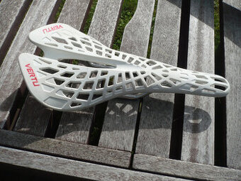 Sedlo na kolo Vertu starší plně funkční