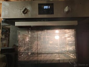 Vestavná trouba Whirlpool