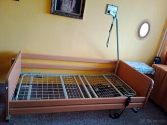 Polohovací postel - elektrické ovládání s madrací