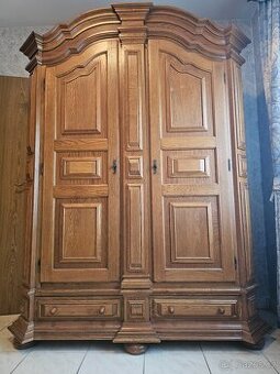 Rustikální skříň