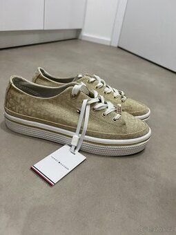 TOMMY HILFIGER Sneakers zlaté, vel. 40