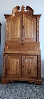 Starožitná kredenc, skříň, masív, Nábytek s příběhem