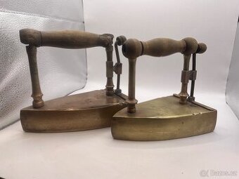 Starožitné mosadzné žehličky