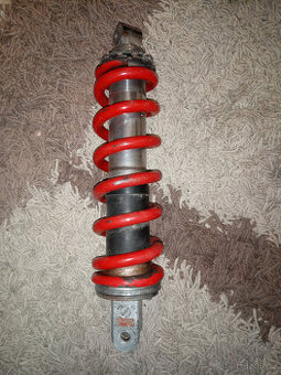 Zadní tlumič SHOWA pro Honda NX 650 Dominator RD 02