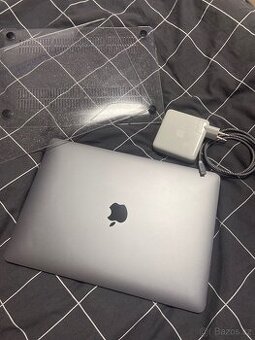 MacBook Air 13" 16GB RAM/256GB