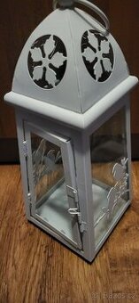 Lucerna a vázy za odvoz