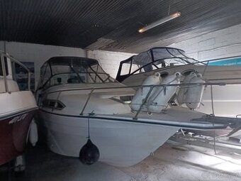 Kajutovy člun 7,5 m s Mercruiser 4,3