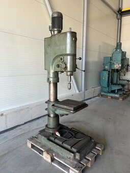 93. Sloupová vrtačka KAZANLIK