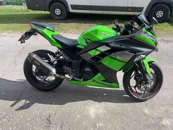 Kawasaki Ninja 300