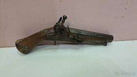 Starožitná křesadlová pistole 18 st. 6581
