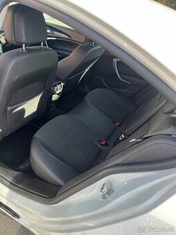 Opel Insignia 2.0 CDTi, r.v. 2012, plná výbava + letní gumy