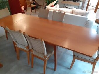 Jídelní stůl rozkládací 135 - 235 cm
