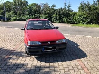 Renault 19