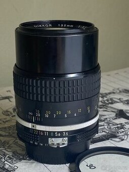Nikkor 135mm f/3.5 Ai