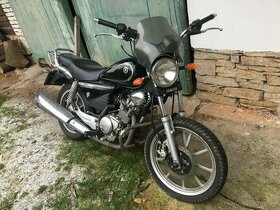 Motonadily Yamaha YBR125 Custom 2011 bourana