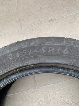 Sada letních pneumatik Dunlop 215/45 R16