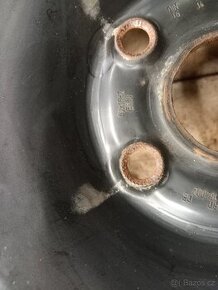 Prodám plechove disky 16 + pneu wolksvagen škoda