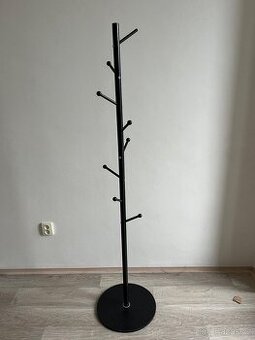 Věšák - 1