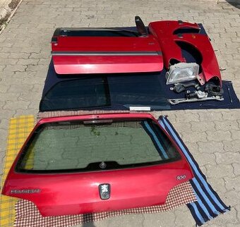 Díly peugeot 106