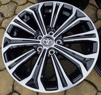 Atraktivní orig.alu Toyota COROLLA 17" 5x114,3 + senzory