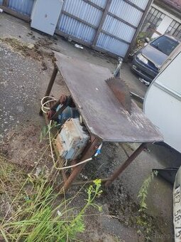 Cirkulárka - motor MEZ 4 kW, velký kotouč