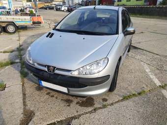 Peugeot 206, 1.1 LPG + benzín