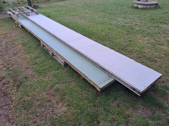 Zateplený panel PIR - skelná vata 8cm.