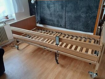 Elektrická polohovací postel